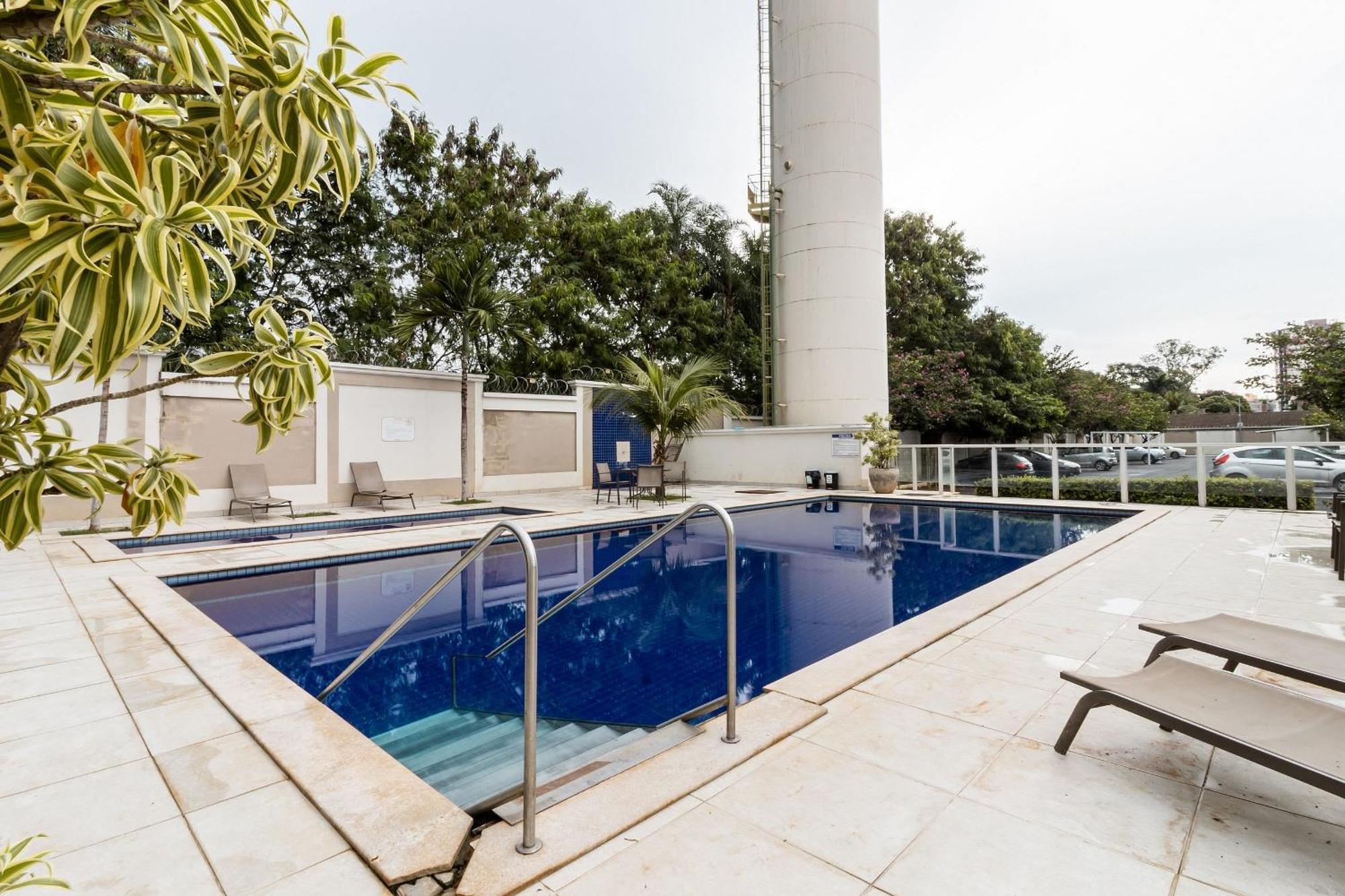 Proximo Ao Clube Apartamento *